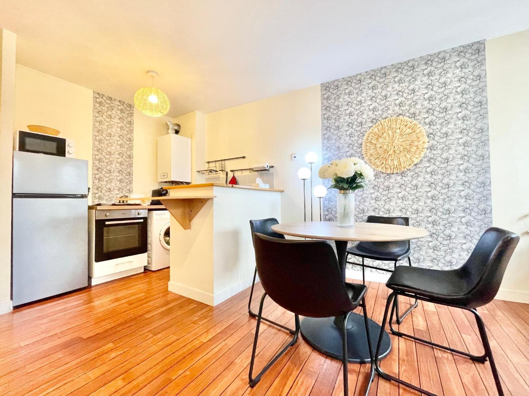 Appartement Centre - - Le Vauban - Lumineux - Centre - Proche Boutiques Et Restaurants